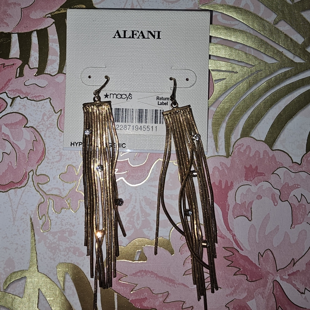 Alfani dangling earrings
